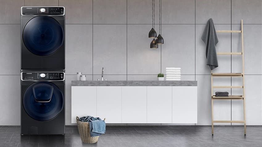 직렬(스태킹) 설치 — 세탁기 위에 건조기를 올려 공간을 절약하는 가장 일반적인 방식